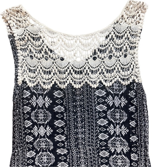 Red Ranch Western Style High Low Sun Dress with Crochet Detail - Medium - Picture 8 of 8